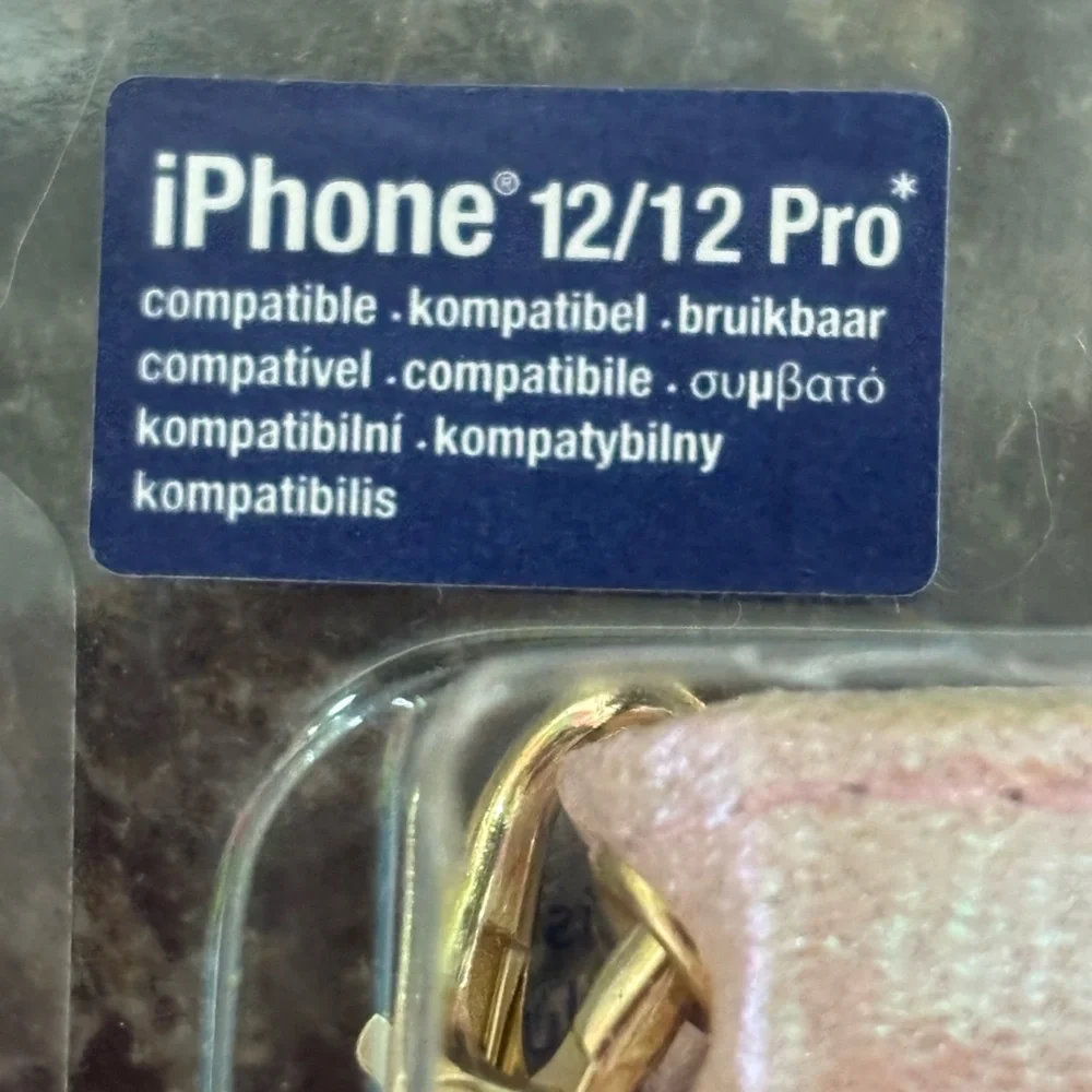 iPhone Case 12/12 Pro‎ Pink Furry Fuzzy Wireless Charging